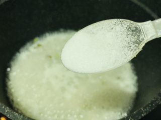 10、面线糊,加盐