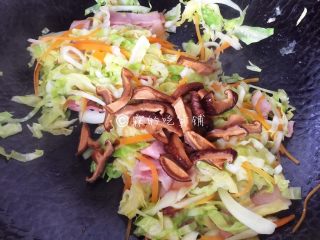 10、家常小炒皇,香菇。