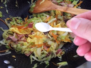 12、家常小炒皇,加盐。