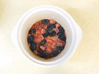 10、紫薯银耳粥,打开慢炖档位，慢火煲三个小时左右