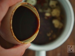 4、传男不传女的茶叶鹌鹑蛋，没你想的那么难,放入酱油