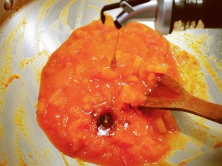 10、西红柿面疙瘩,放入生抽