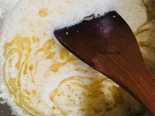 17、蒜蓉小龙虾,大火烧开