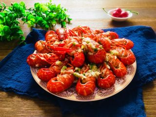 27、蒜蓉小龙虾,成品图