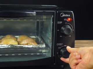 18、鸡翅包饭!颜值逆天 好吃到跳舞,烤箱预热200度,烤20分钟