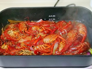10、啤酒小龙虾,如果量多可以加入少量纯净水。