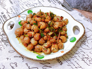 13、泰式酸辣小白螺,好了,出锅了,香喷喷哒~~