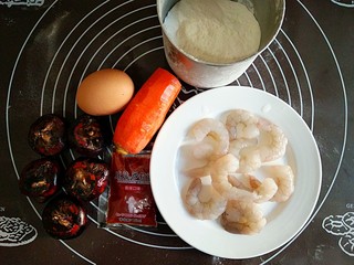 1、鲜虾饼,准备食材。