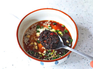 10、酸辣馄饨,加入老干妈