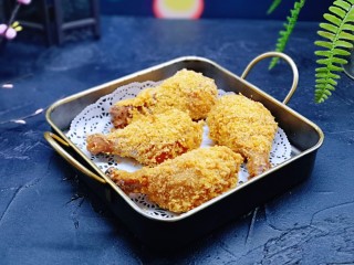 14、好吃不胖~无油低脂零失败的奥尔良面包糠烤鸡腿,香味扑鼻而来的鸡腿儿出炉啦!金黄色的面包糠,好友食欲呀!