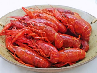 13、蒜香小龙虾,来一杯啤酒，闷热的5月，惬意。