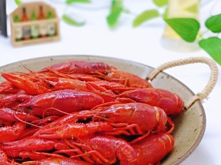 14、蒜香小龙虾,想吃自己做，做法十分简单，厨房小白一看就会。