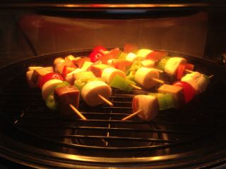 12、路边小吃自己做―鸡蛋干烤蔬菜串,设置180度、15分钟