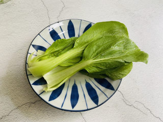 5、排骨焖面,青菜