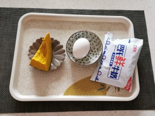 1、南瓜布丁,南瓜 牛奶 鸡蛋