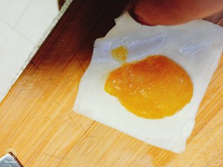 10、菠萝酱三角包,舀一勺菠萝酱