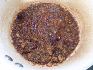 6、臊子面,煮5分钟后大火收汁