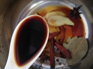 7、麻辣鸭脖,加生抽