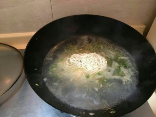 8、海鲜蛏子面,啊，蛏子煮出来的水，当烧面汤的水。