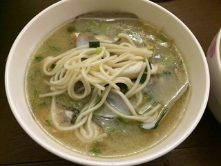 15、海鲜蛏子面,盛出