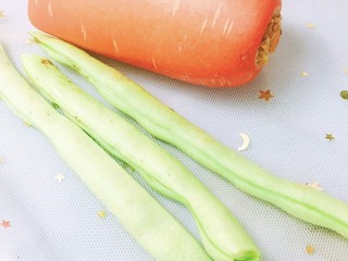 1、杂蔬煎虾仁,1.准备食材