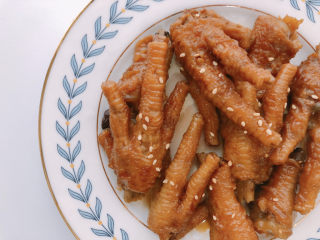 13、虎皮鸡爪,炖煮一个小时之后起锅。