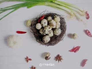 1、香卤鹌鹑蛋,准备食材