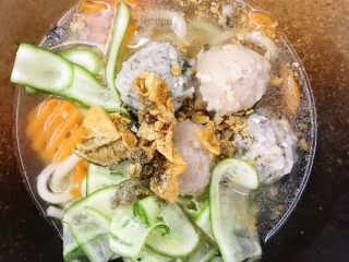 11、乌冬面,放入鱼皮