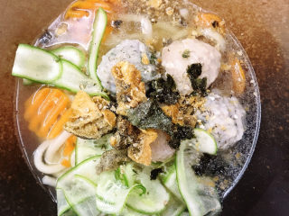 12、乌冬面,海苔捏碎撒在上面