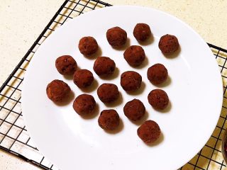 1、花样豆沙包,自制红豆沙(另有详细菜谱)