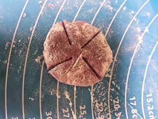 25、花样豆沙包,用到切成4个花瓣