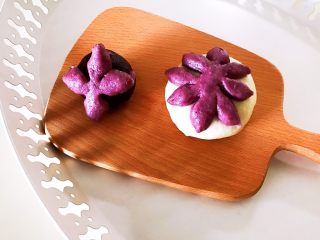 34、花样豆沙包,花样豆沙包松软可口,香甜适宜~