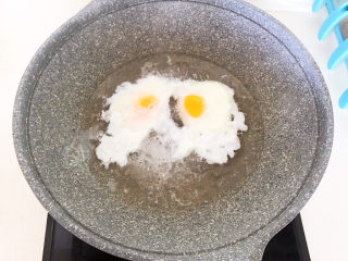 8、糖水鸡蛋,中火烧开