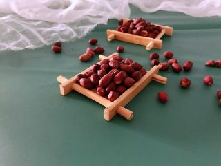 6、烤原味花生米,成品三。