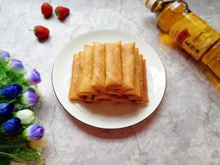 18、炸春卷,外酥里嫩。