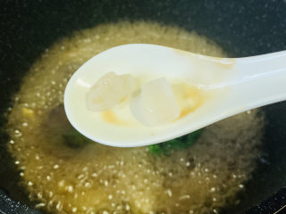 16、香辣卤鸡爪,加2个冰糖;