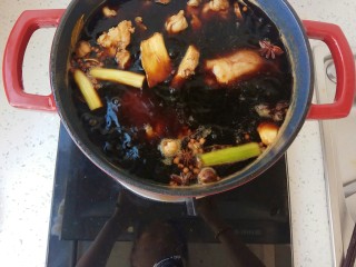 10、五香卤牛肉,大火烧开后转小火