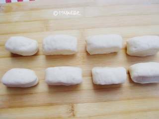 7、刀切小馒头,然后可以整理成自己喜欢的形状