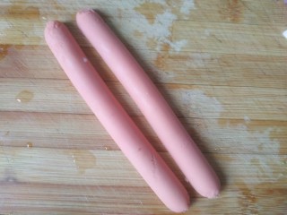 4、烤冷面,火腿从当中破开