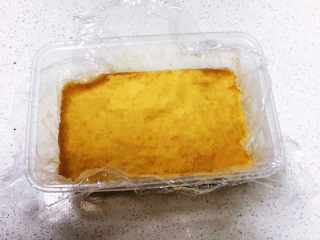 13、芸豆糕,把芸豆泥压实，平整