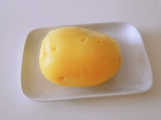 4、蓝莓土豆泥,去皮