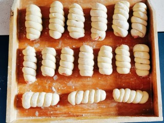 10、香肠馒头卷,依次全部做好 