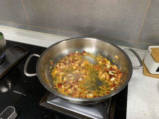 19、爆炒田螺肉,炒出红油