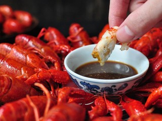 16、清蒸小龙虾,原汁原味的小龙虾配上芥末也很好吃哦