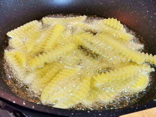 21、土豆炒肉丝,下油锅