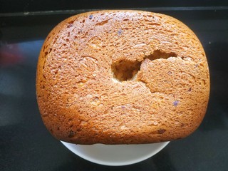 14、红枣面包,从面包桶倒出土司面包