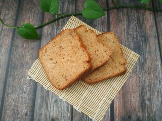 16、红枣面包,切片后的成品图