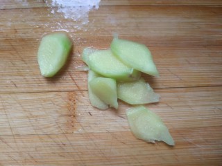 4、生炒鸡,姜切片