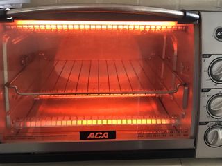 18、烤香辣串串虾,烤箱200W预热5分钟