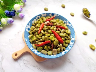 13、五香蚕豆,上桌。